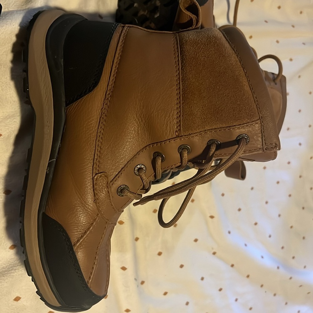 Ugg boots - Picture 4 of 4